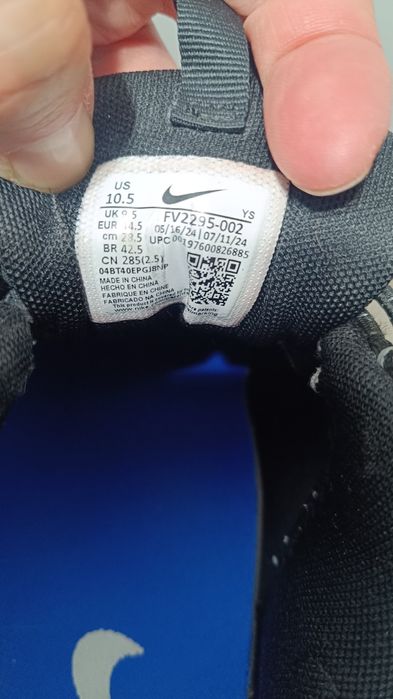 Nike Vomero 44.5 preț 100 ron