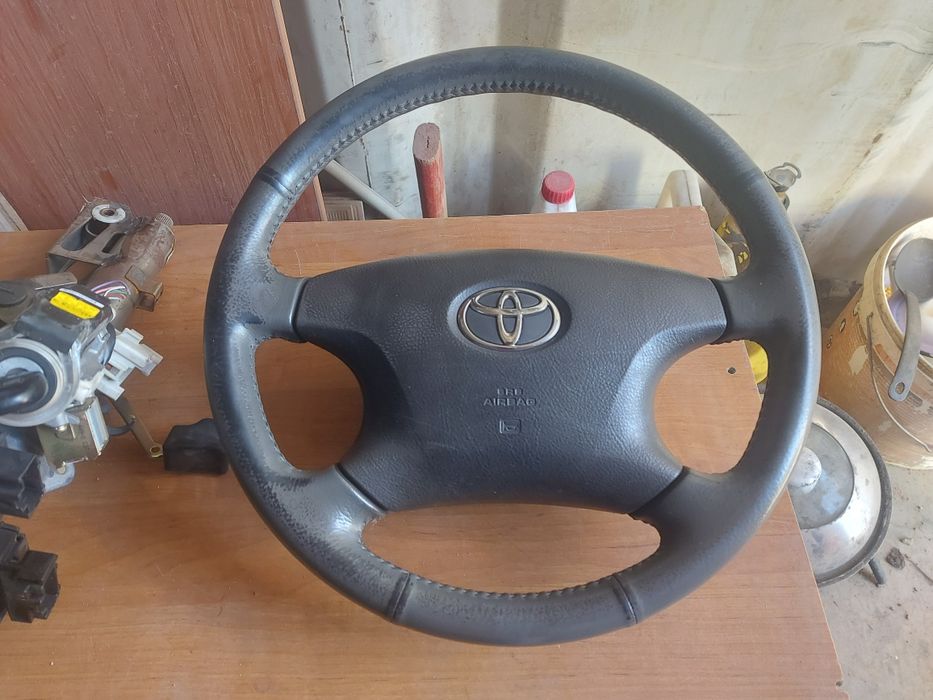 Руль дерево косточка тойота