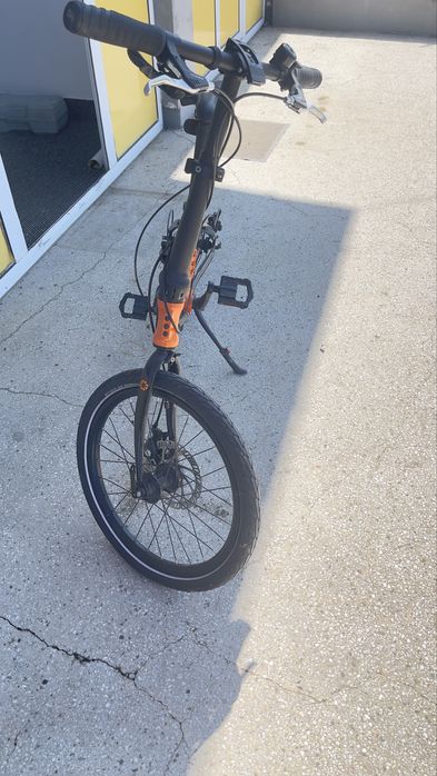 Bicicletă Pliabilă Premium Dahon Launch D8 – Ca Nouă!