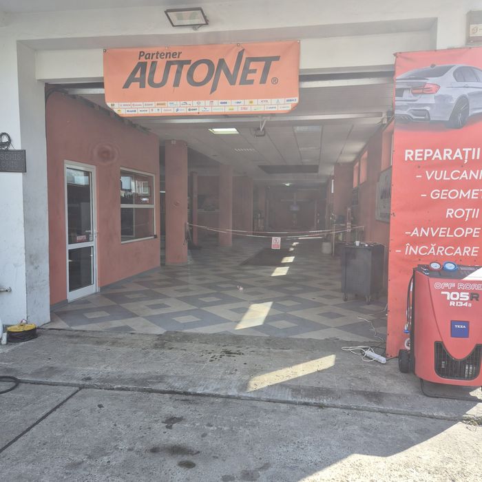 Spatiu comercial de vanzare 274 mp