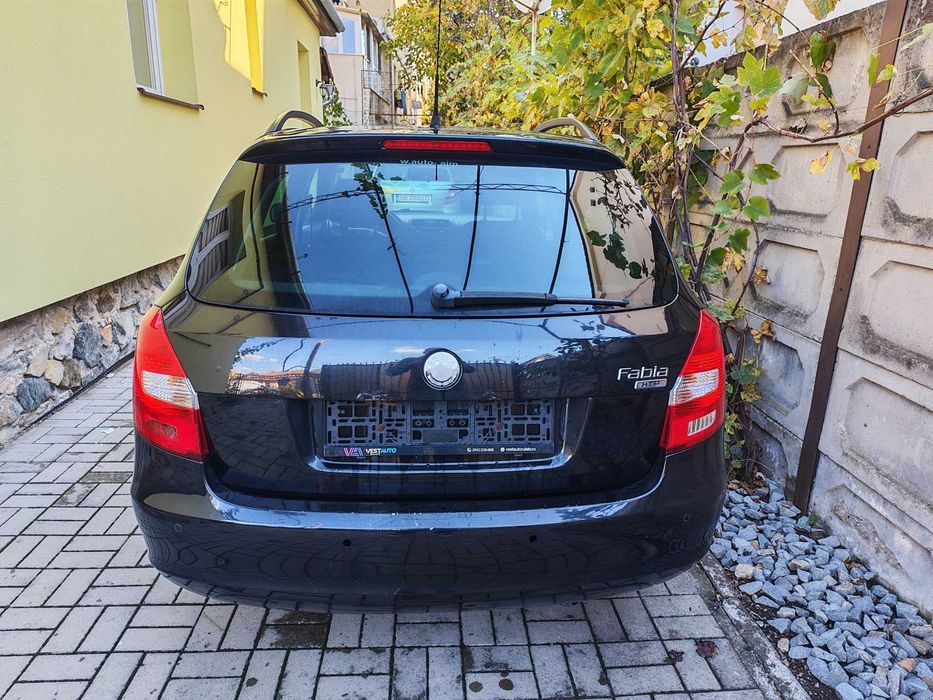 SKODA Fabia 2010 — imagine 4