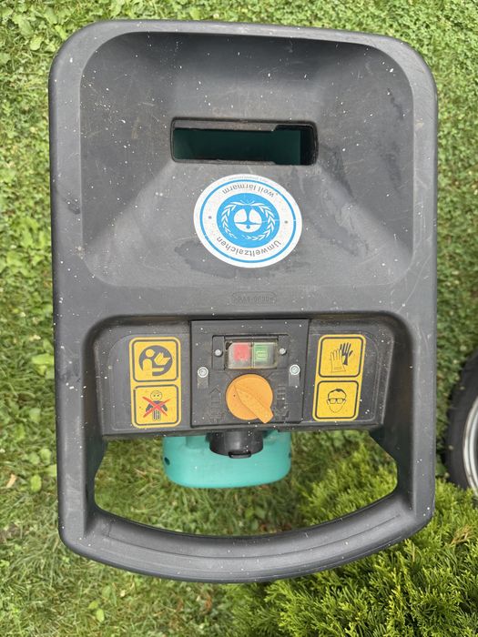 Валцова самопридърпваща дробилка Bosch 2000axt