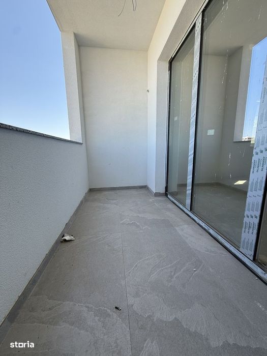 Apartament cu 2 camere, decomandat, 55 mp utili + balcon - Giroc