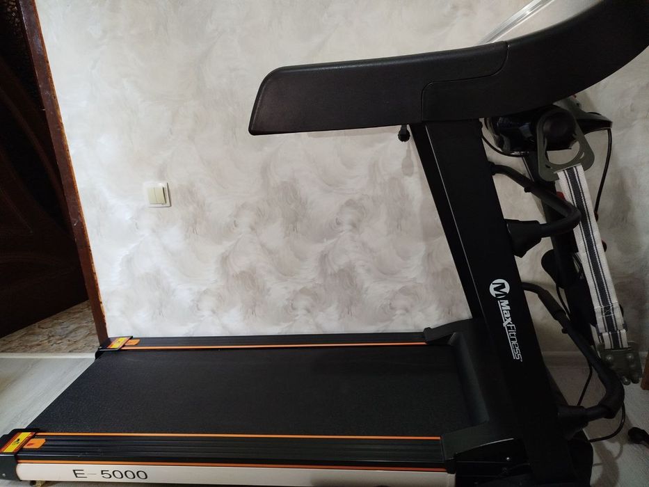 Беговая дорожка MAXFITNESS