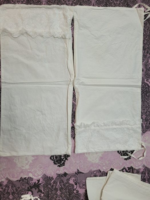 Бортики и постельное белье для манежки