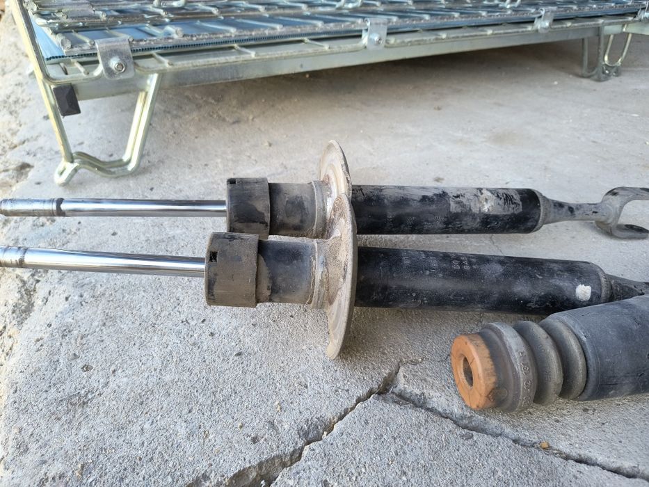 Амортисьори за Audi A4 B6 предни за седан