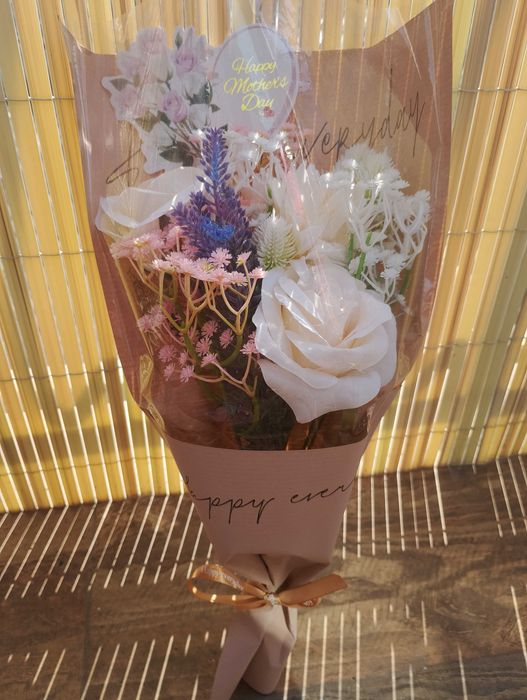 !!!ПРОМОЦИЯ!!!при покупка на чанта с цветя подарък букет!! Вечни цветя