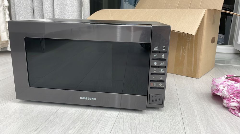 Продам микроволновую печь Samsung