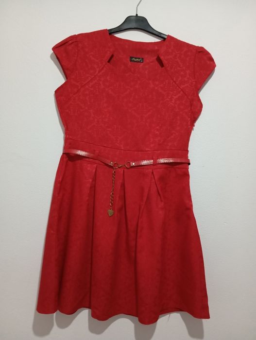 Rochie roșie casual