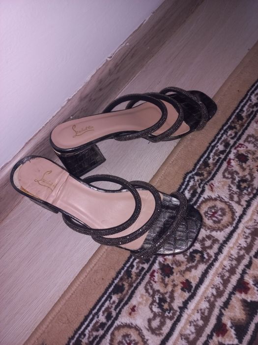 Продаются туфельки