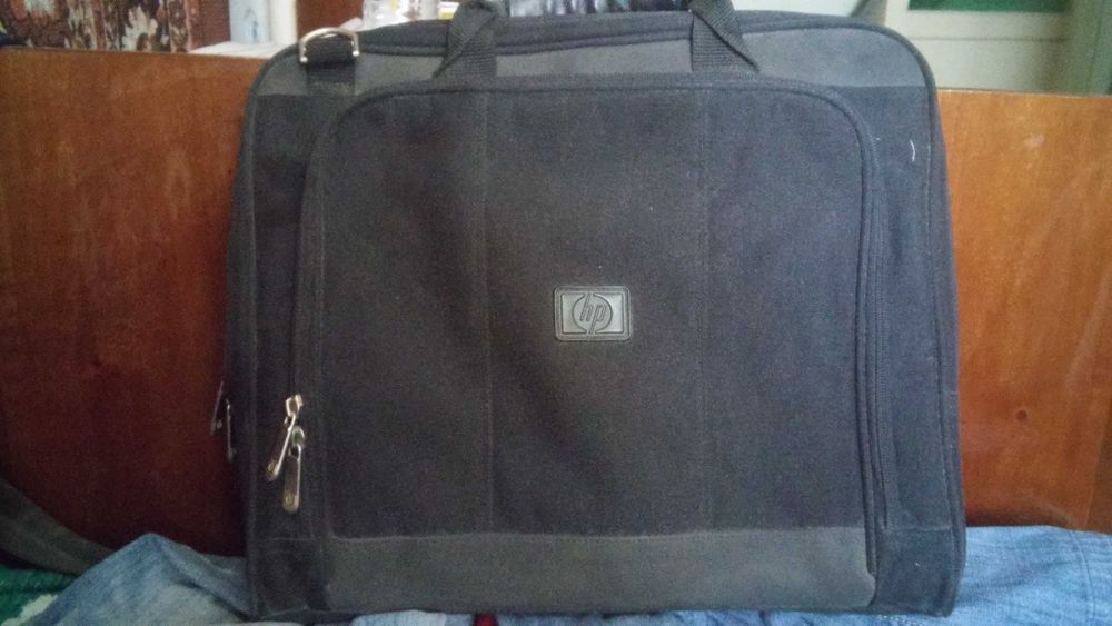 Продам сумку для ноутбука. Цена окончательная