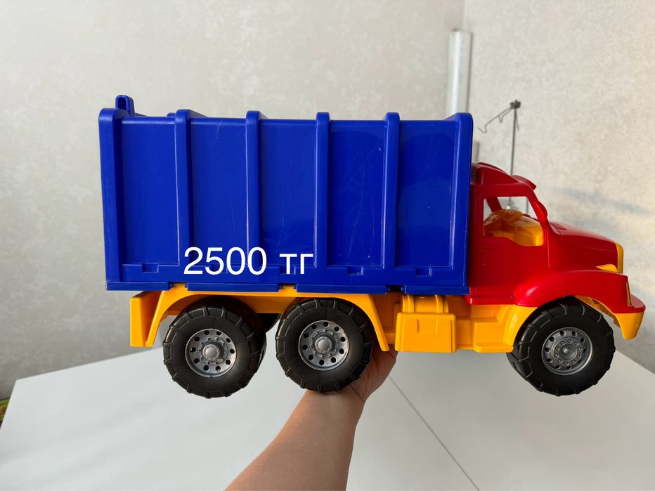 Рыбки игрушки пистолеты машинки