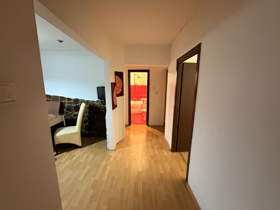 Apartament cu 3 camere