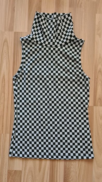 Чисто нови топове с къс ръкав по 15€