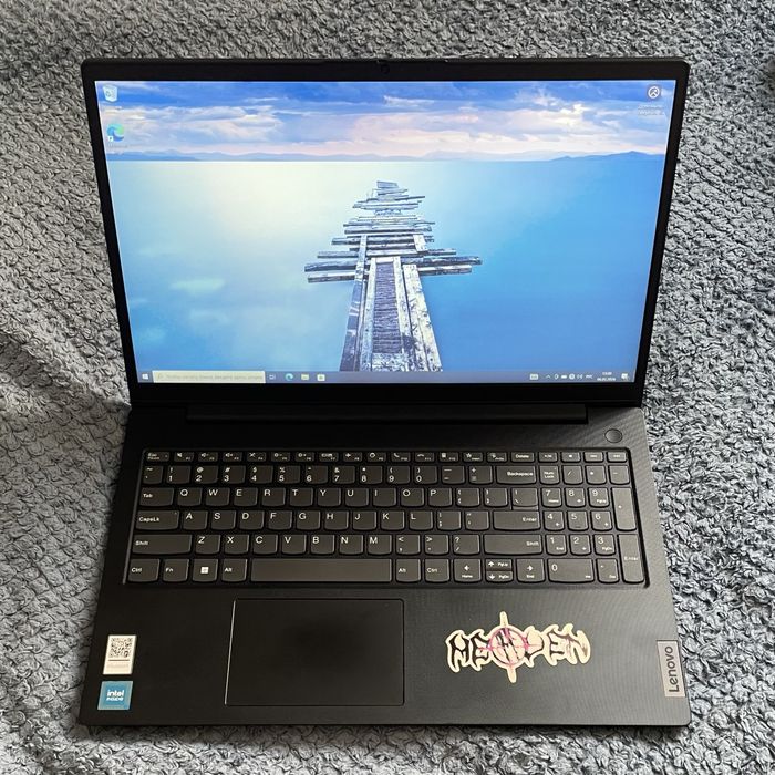 Lenovo Ideapad V15