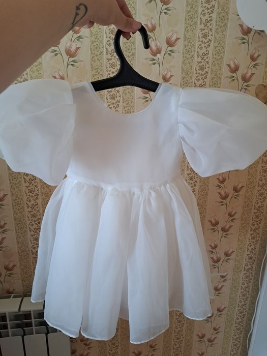 Продам два платья