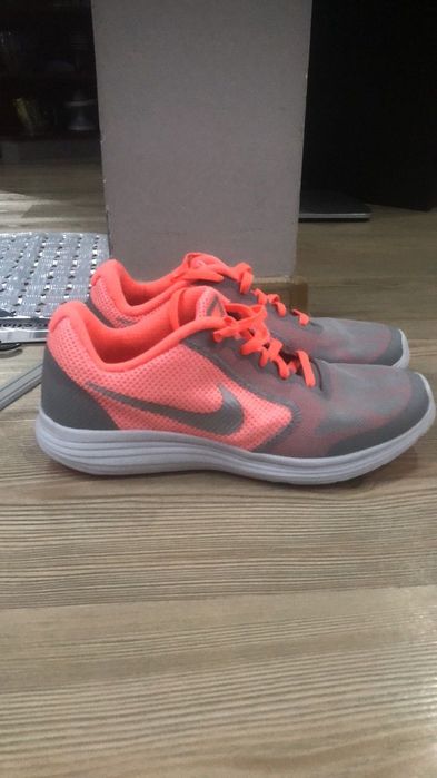 Дамски маратонки Nike