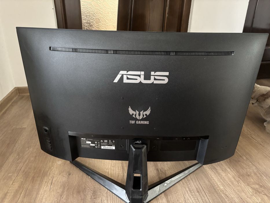 Rog Strix GLHD10 si Monitor Asus TUF GAMING VG328QA1A