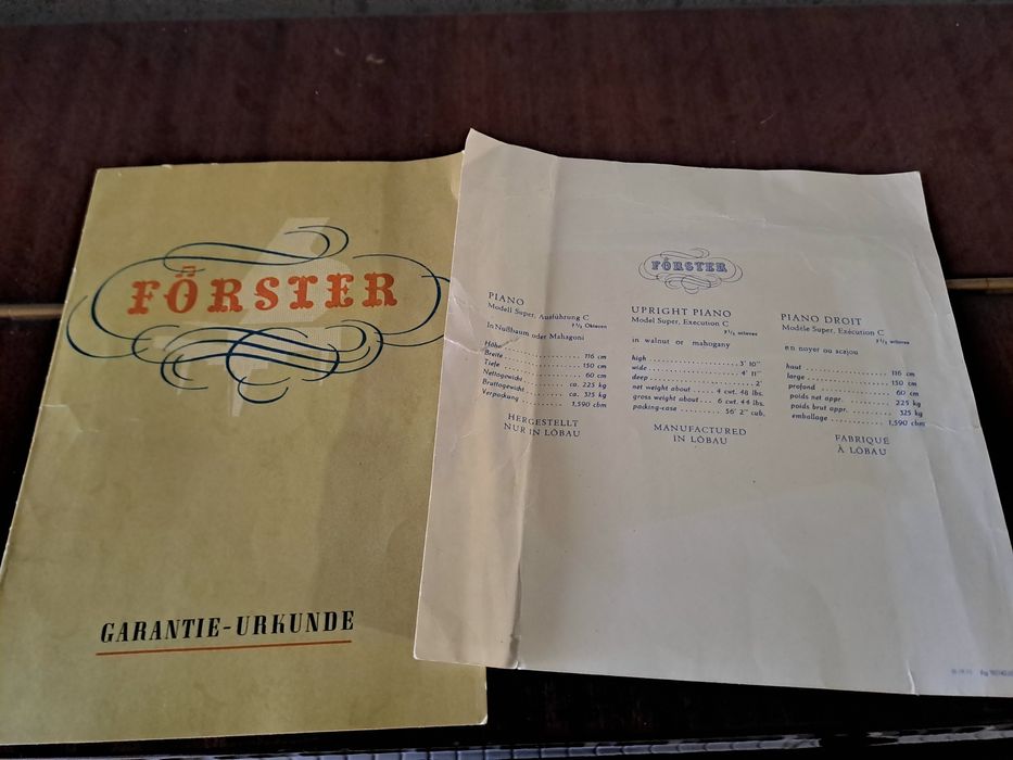 Пияно August Forster 1970 г. Model Super