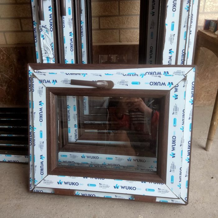 Маскитный сетка. Плиссе сетка. Пластик окна двери