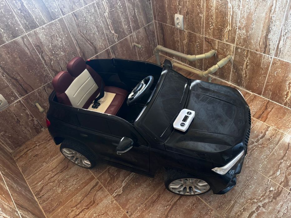 Детская машина с пультом