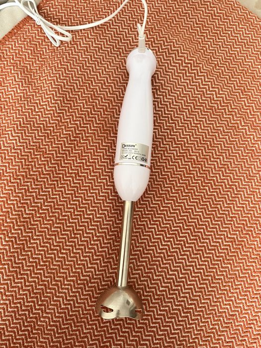 Продаю ручной блендер (не использовался)