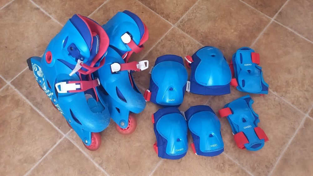 Vând role aproape  noi.