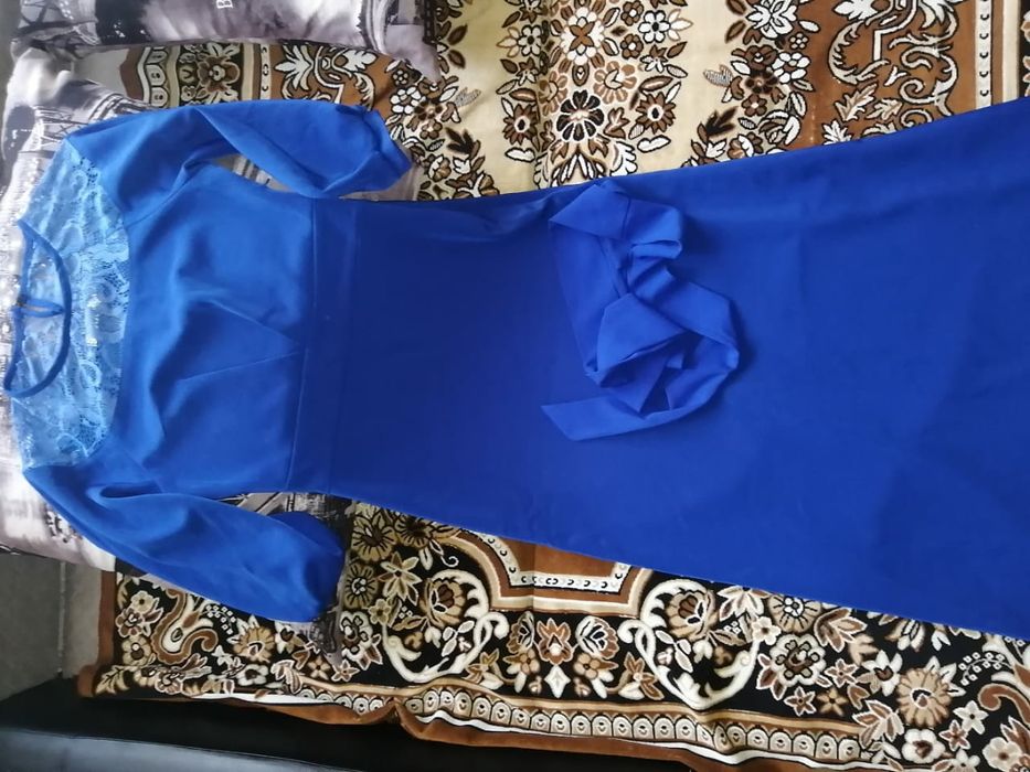 Продам вечерние  платья