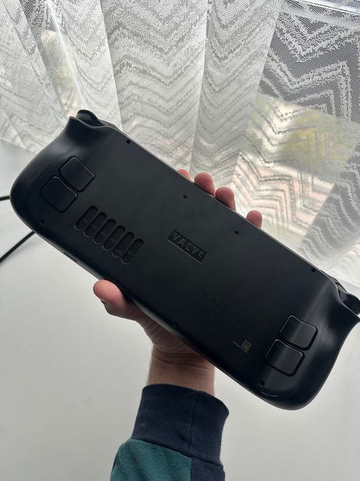 Steam Deck LCD 1 TB като нов