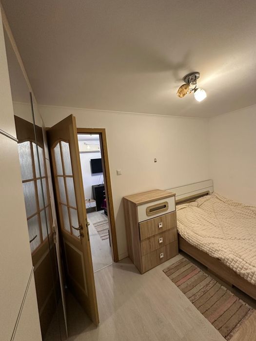 Vând apartament cu doua camere tip L