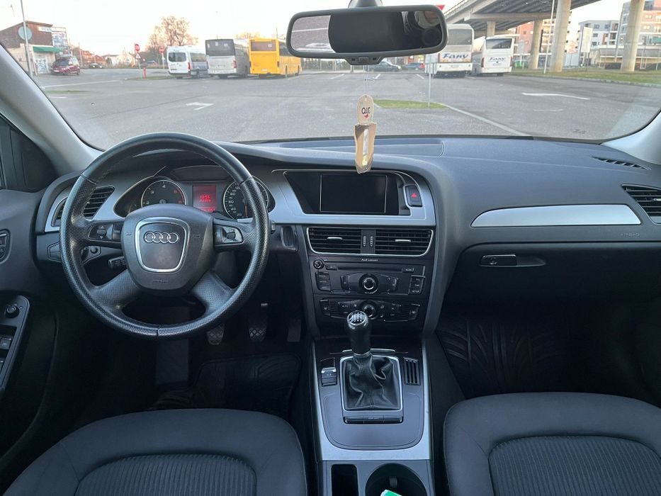 Se vinde Audi A4B8.înmatriculat