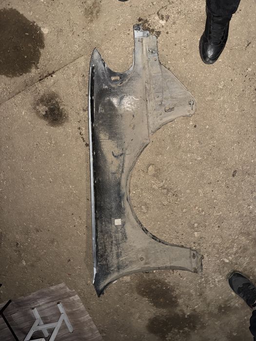 Крыло на Audi, A6 C4