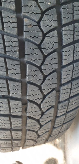 4 Roti Volvo 215/55/16  V 50 S 60 M+s imp Germ.
