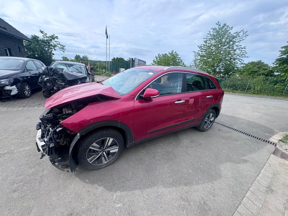 Kia Niro Hybrid 2019г 1.6 автомат,лята джанти на части ,КИА НИРО