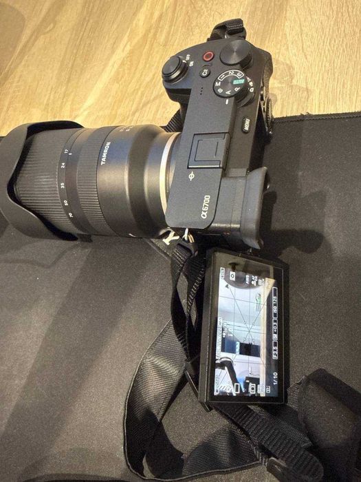 Продам комплект Sony a6700 + Tamron 17-70 + аксессуары