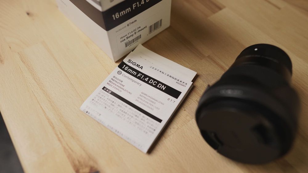 Sigma 16mm f/1.4 DC DN (E-Mount, pentru crop)
