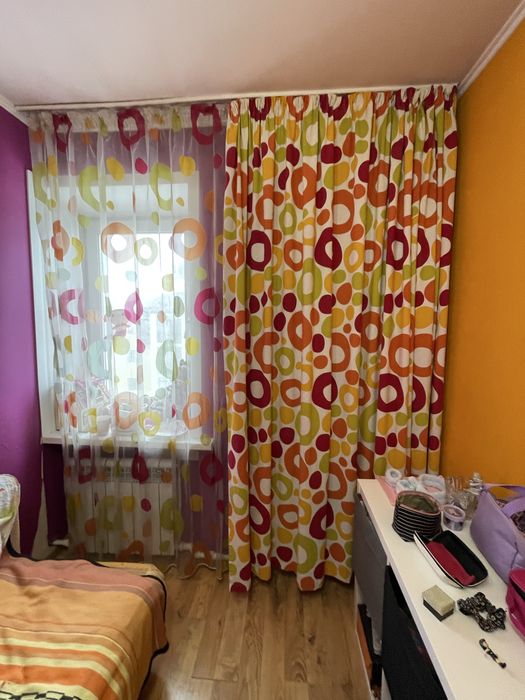 Продам красивые  шторы , хлопок , высота 2,50 , длина 3 метра .