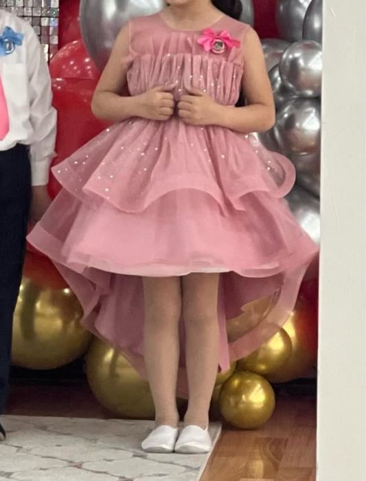 Платье праздничное