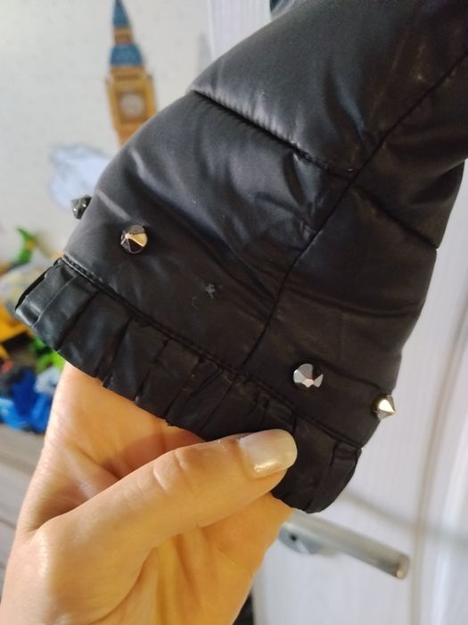 Преходно яке Guess