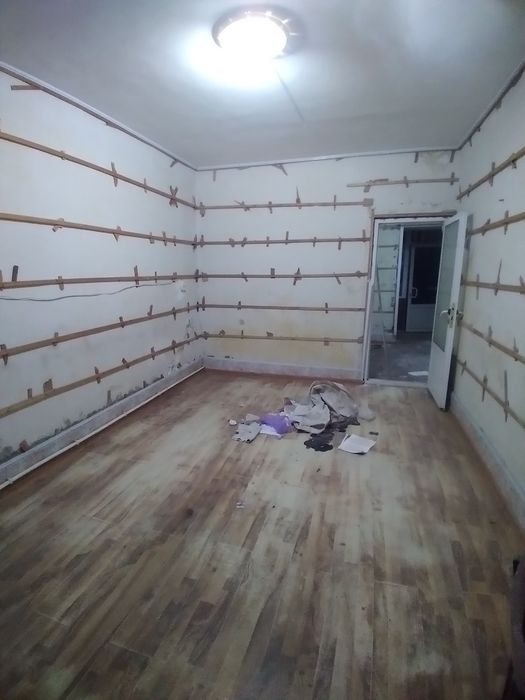 Plastiklar sotiladi. Holati yaxshi narxini kelishamiz. 500 ming