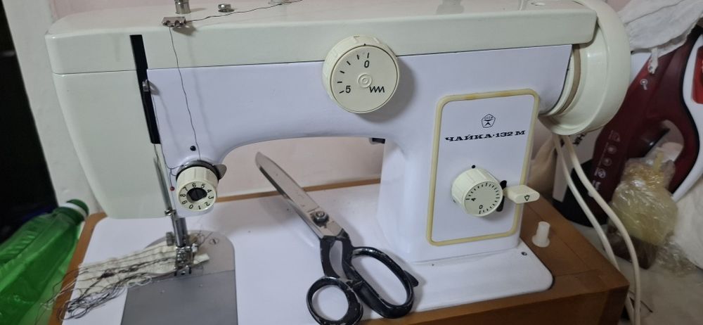 Продаётся швейная машина  Чайка