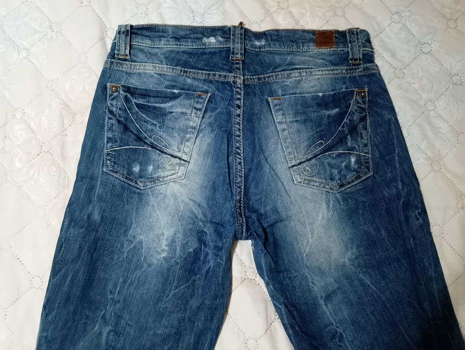 Ефектни дънки FUGA Denim - с изтъркан ефект, 27 лева, размер С/M