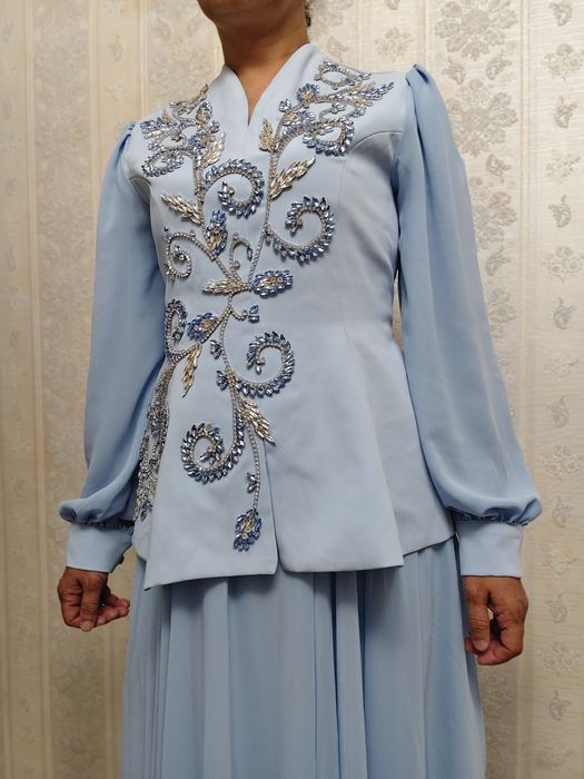 Вечернее платье для мероприятия