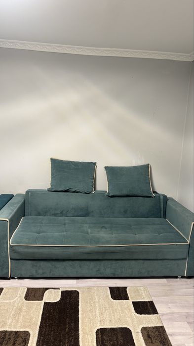 Диван двухместный