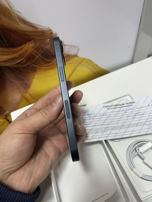 Продам Айфон 13 256ГБ 100% новый