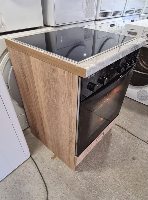Фурна за вграждане с керамични котлони Miele H251