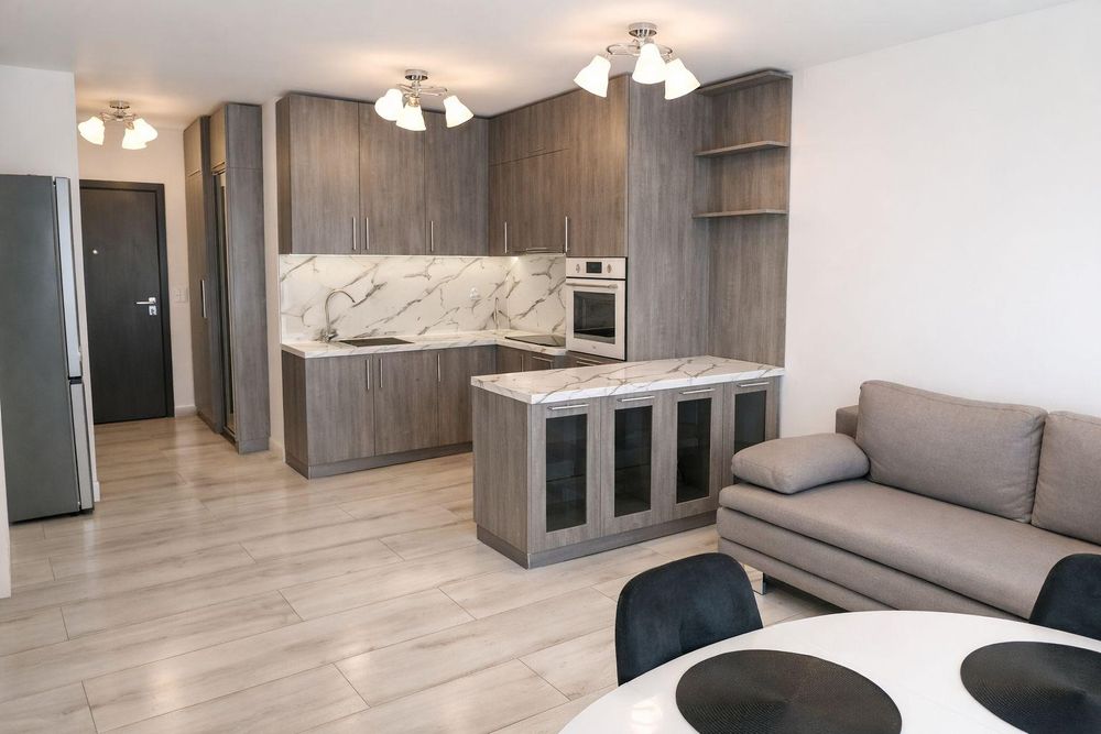 Дава се под наем Двустаен апартамент в София, Витоша - 64 кв.м за 772.65 € - Снимка #2