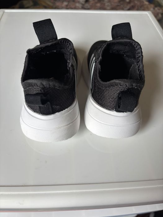 Детски маратонки Adidas, 23 номер