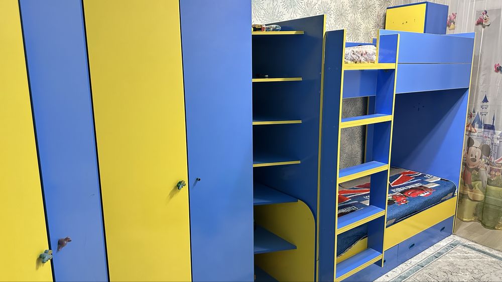 Детский двухьярусный кровать