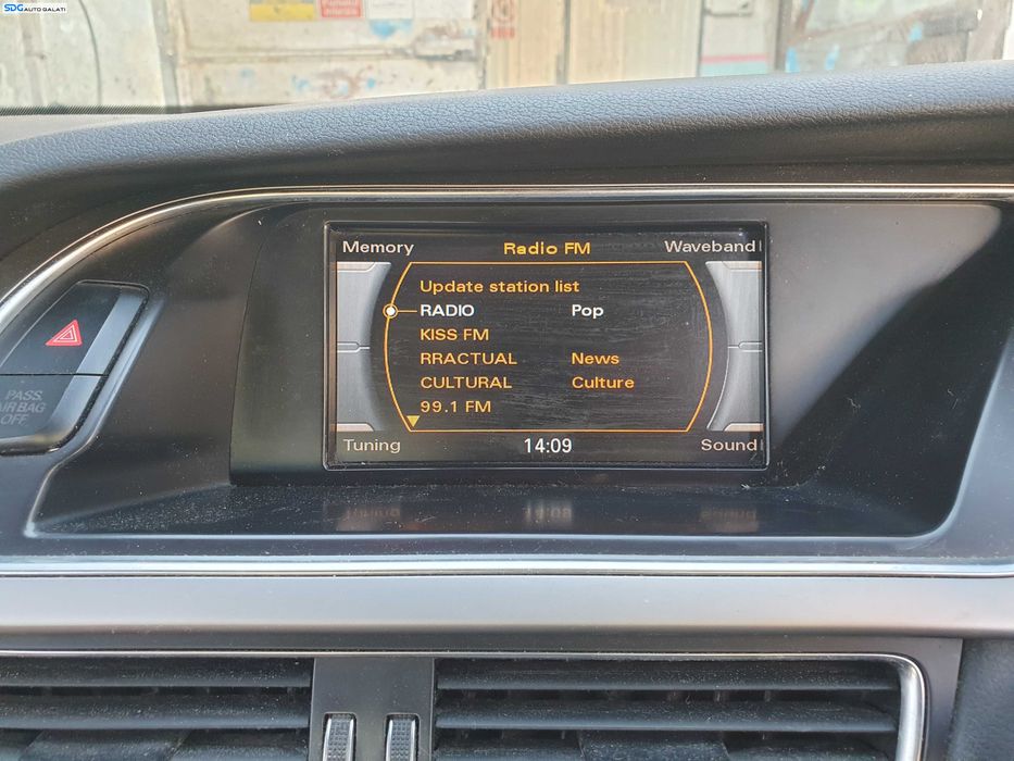 Display Afisaj Ecran MID CD Player Navigatie Audi A4 B8 B8.5 FL Facelift 2012 - 2016 [K3533]